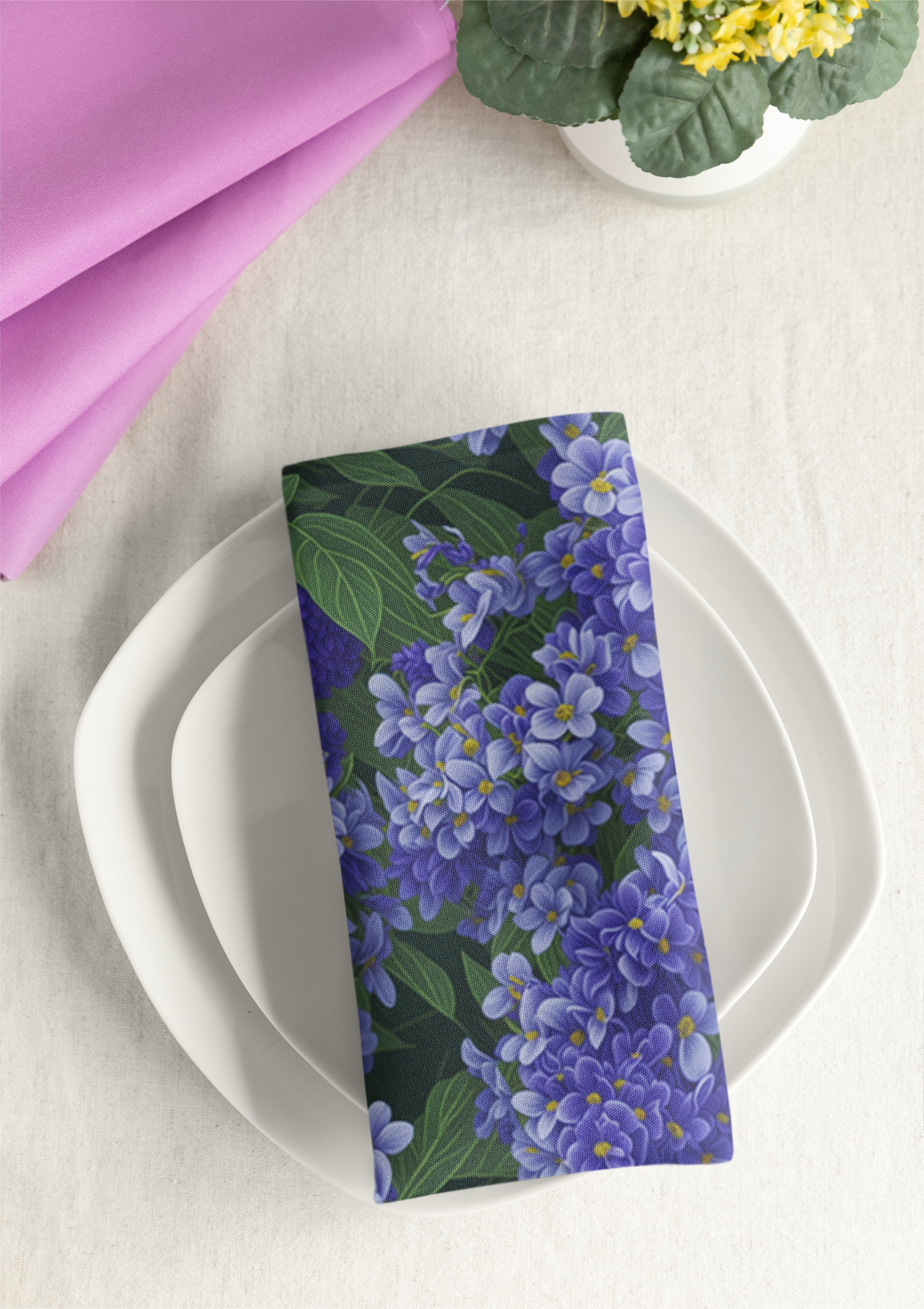Abundant Syringa Flowers Designed Napkins, 4-set