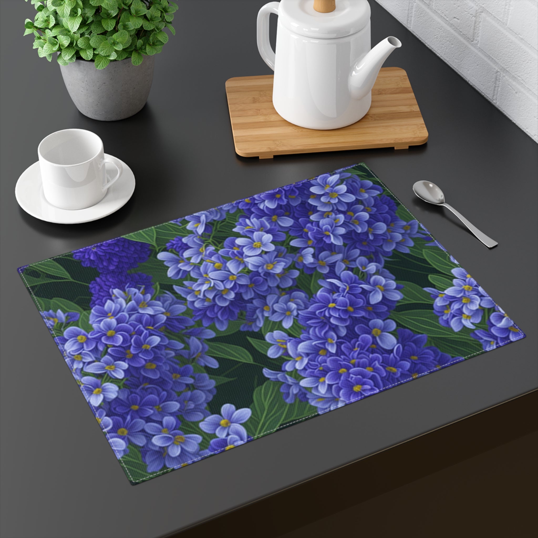 Abundant Syringa Flowers Designed Placemat, 1pc